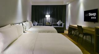 Room:FAM.SU