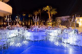 Doubletree By Hilton Izmir Airport