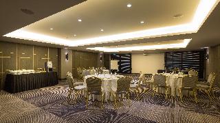 Doubletree By Hilton Izmir Airport