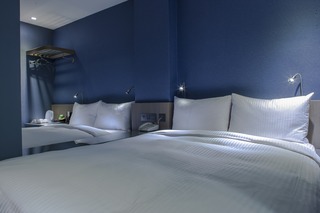 Room:FAM.SU-5