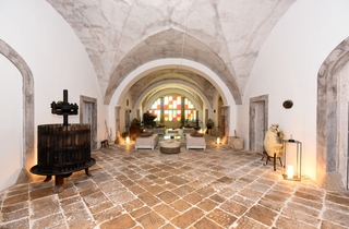 Palazzo Castriota, Puglia