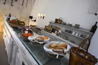 Palazzo Castriota, Puglia