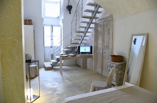 Palazzo Castriota, Puglia