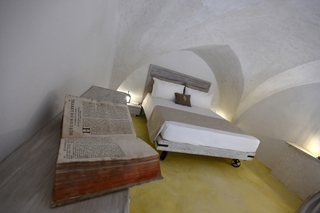 Palazzo Castriota, Puglia