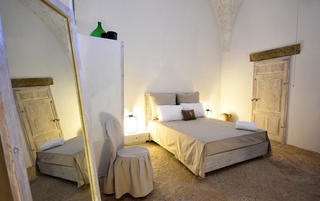 Palazzo Castriota, Puglia