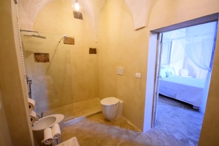 Palazzo Castriota, Puglia