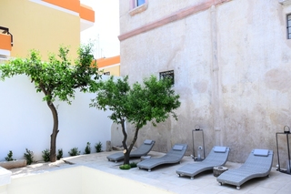 Palazzo Castriota, Puglia