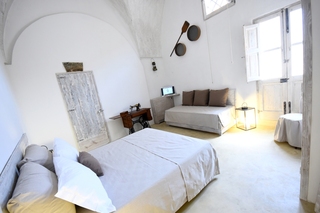 Palazzo Castriota, Puglia