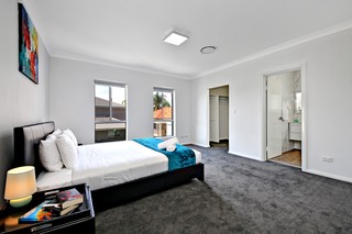 Room thumbnail 3