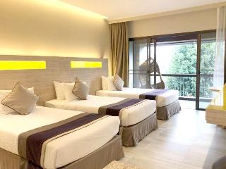 Room thumbnail 1