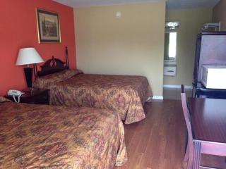 Econo Lodge Decatur Regional Airport
