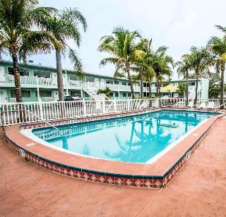 Econo Lodge Cocoa Beach near the Port