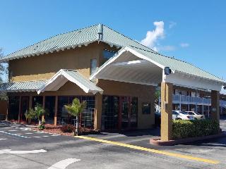 Econo Lodge Cocoa Beach near the Port