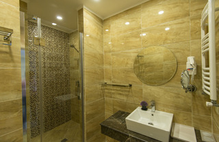 Bristol Central Park Hotel