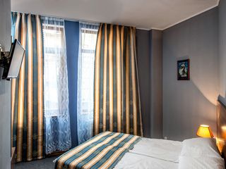 Room thumbnail 5