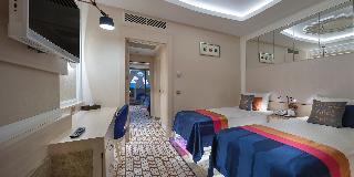 Family Connecting Room