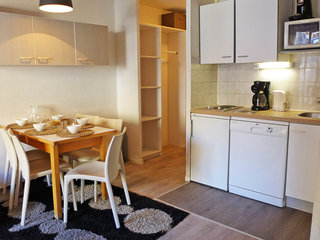 General view thumbnail 2