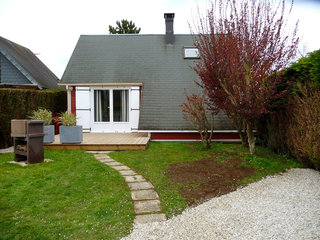 Clos Des Dunes, Caen