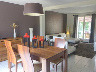 General view thumbnail 8