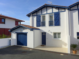 Hélène Boucher, Biarritz