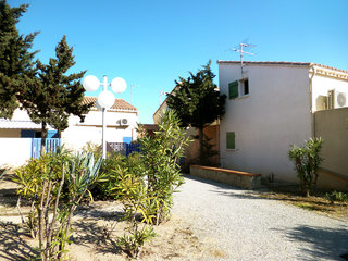 General view thumbnail 2