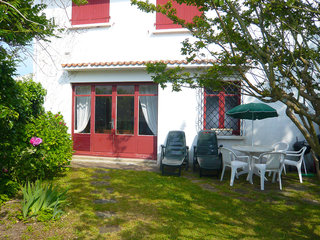 La République No.2, Biarritz