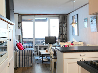 General view thumbnail 12