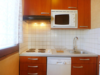 General view thumbnail 3