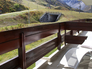 General view thumbnail 6