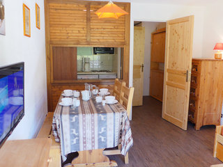 General view thumbnail 2