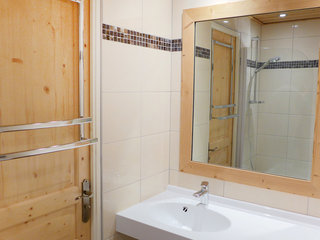 General view thumbnail 9
