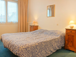 General view thumbnail 1