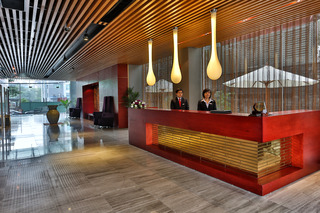 Lobby thumbnail 2