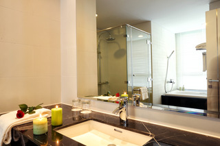 Room thumbnail 9