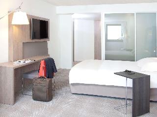 EXECUTIVE ROOM with 1 double bed and 1 sofa bed