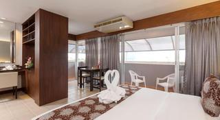 Room thumbnail 13