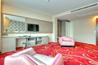 Room thumbnail 1