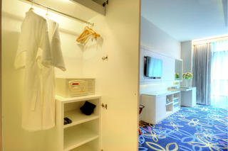 Room thumbnail 11