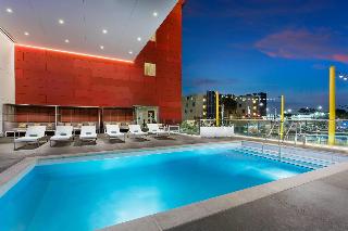 Courtyard By Marriott Santa Monica