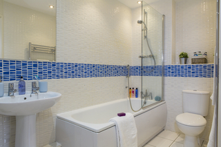 Your Apartment, Londyn