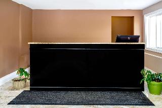 Super 8 by Wyndham Kingston