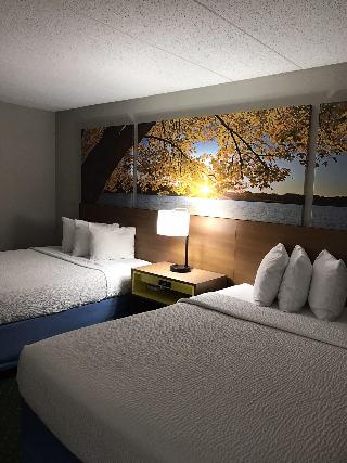 2 Queen Beds Non-Smoking