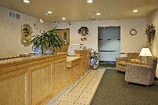 Super 8 by Wyndham Ava