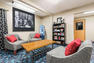 Super 8 by Wyndham Beloit KS