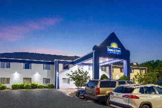 Days Inn & Suites by Wyndham Siler City
