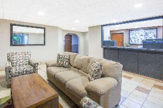 Super 8 by Wyndham Belleville