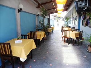 Restaurant thumbnail 1