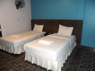 Room thumbnail 5