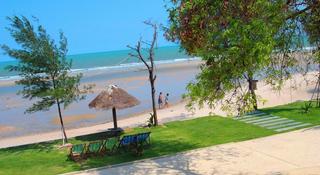 Beach thumbnail 6