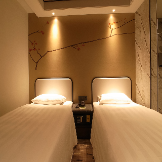 Room:TWN.IN